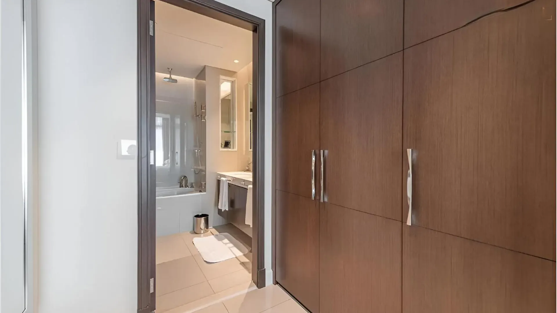 The Address Fountain Views - Residence 두바이 0*,  아랍에미리트