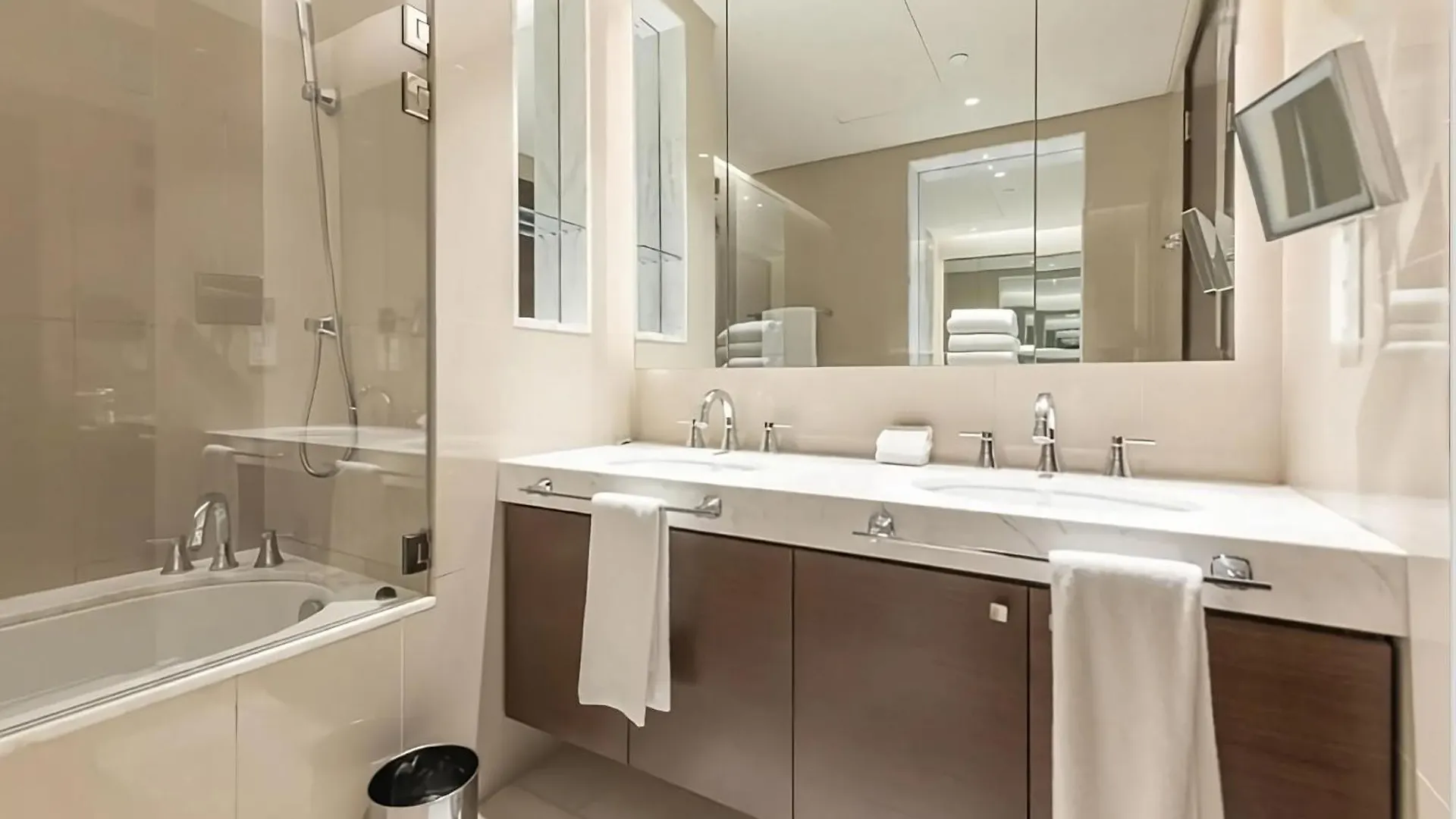 The Address Fountain Views - Residence 두바이